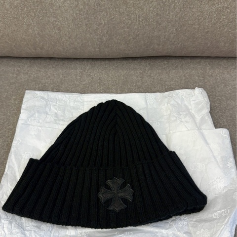 克羅心黑色貼皮毛帽