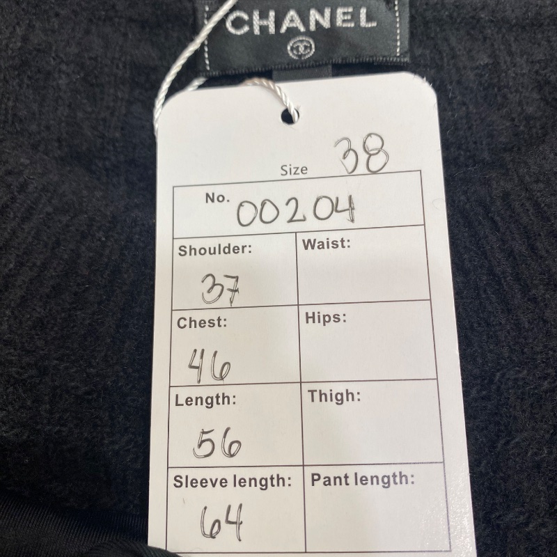 ❤️ CHANEL 超精緻裝飾 經典黑金配色 質感毛衣-8