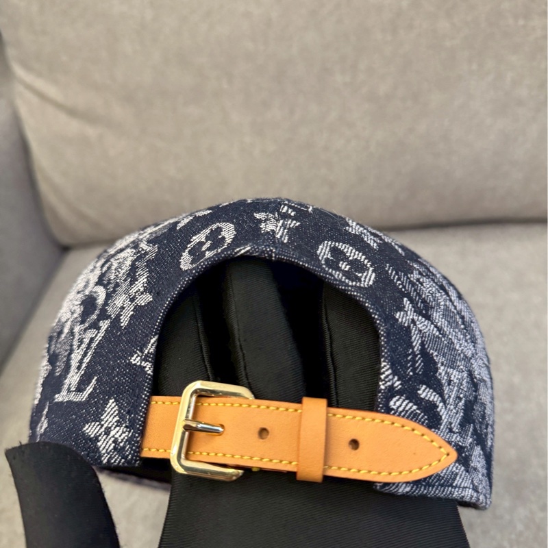 LV刺繡棒球帽-1