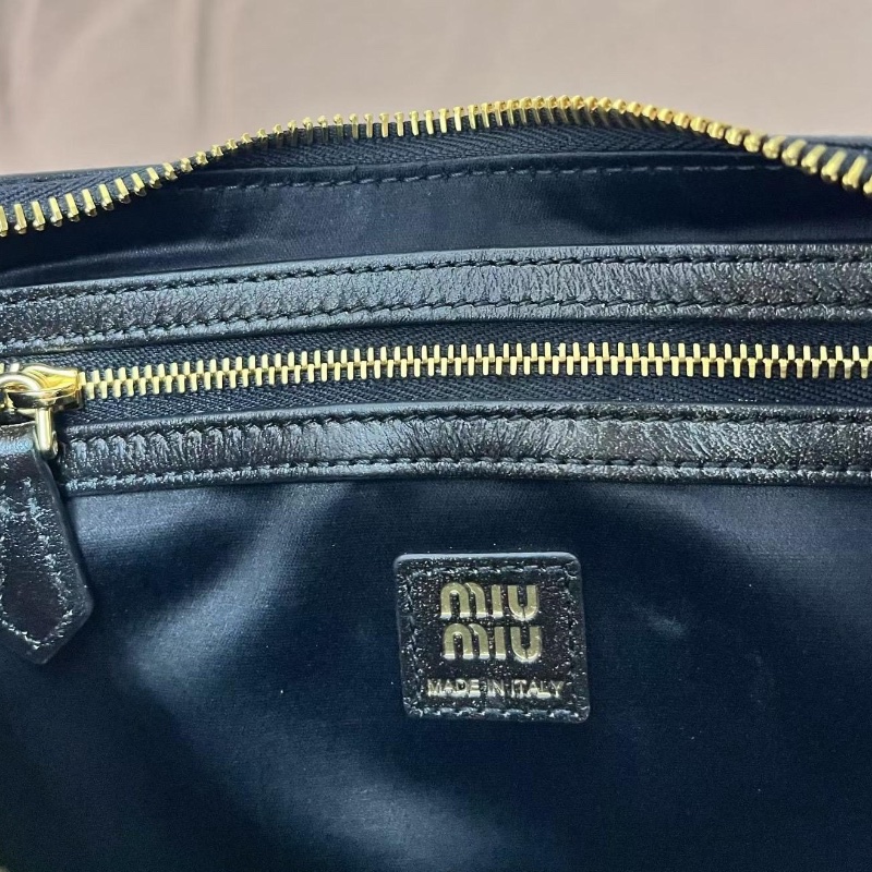 Miu Miu Poket bag-4