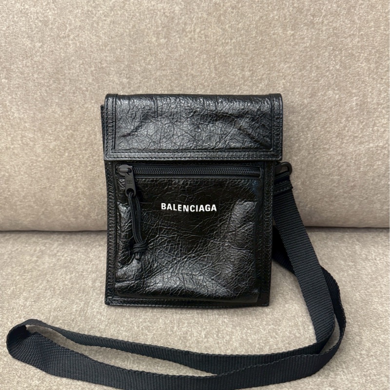 巴黎世家牛皮小包-0