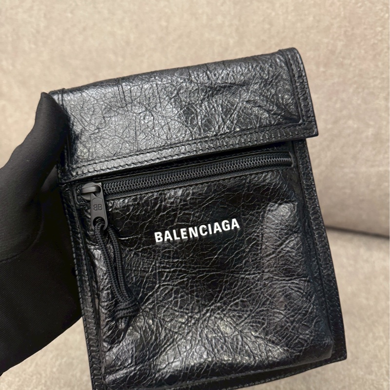 巴黎世家牛皮小包-1