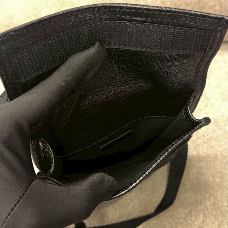 巴黎世家牛皮小包-2