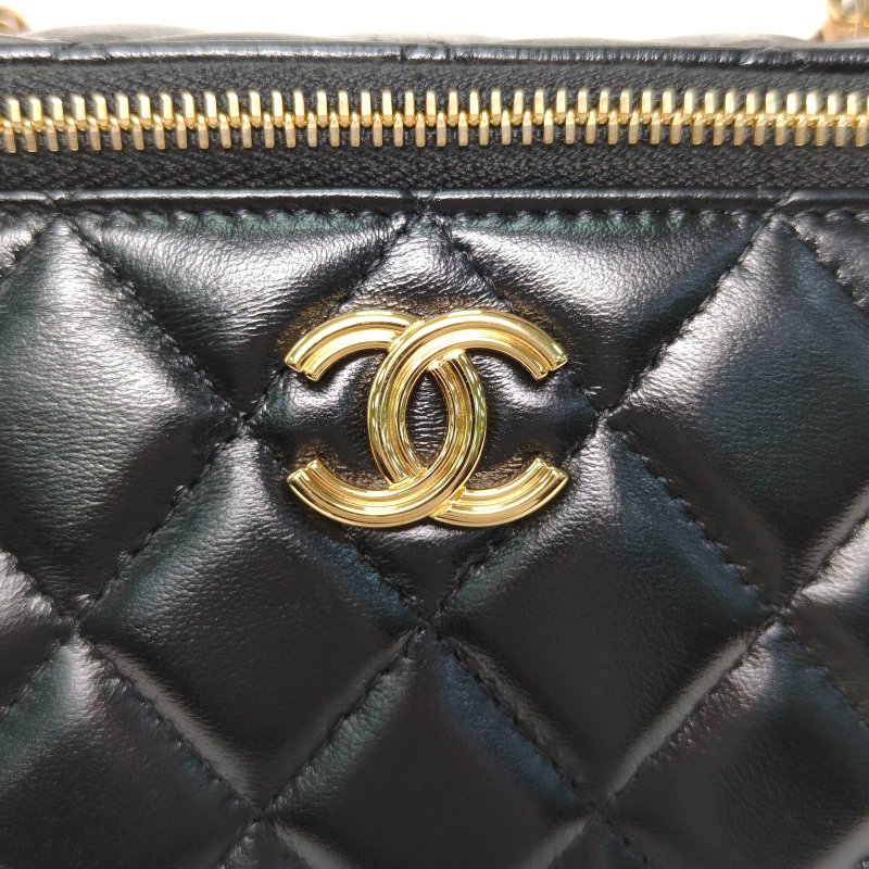 CHANEL 23S手柄長盒子化妝包帶鏡子16.5黑色羊皮鐳射標金扣雙圈皮穿鏈手柄肩背包-4