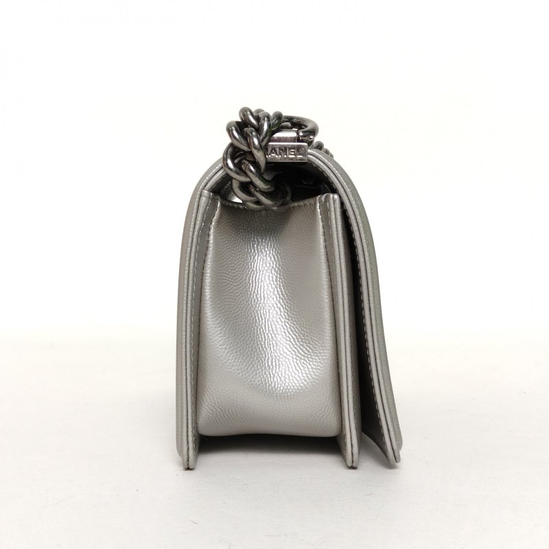 CHANEL Leboy小號20.5銀色荔枝牛皮22開銀扣肩背包-1