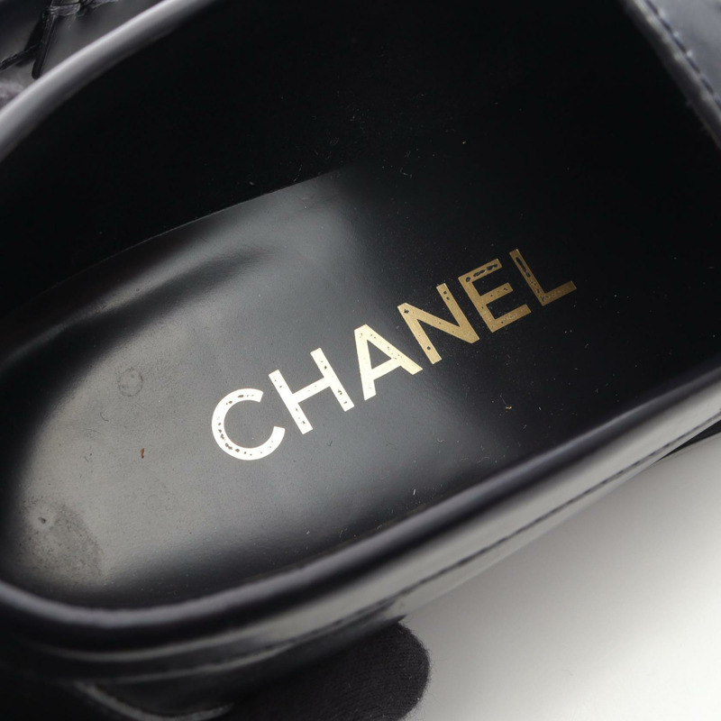 香奈兒 (CHANEL) 樂福鞋 #37 G39190 黑色皮革，飾有品牌標誌，二手，女士 Coco CC-4