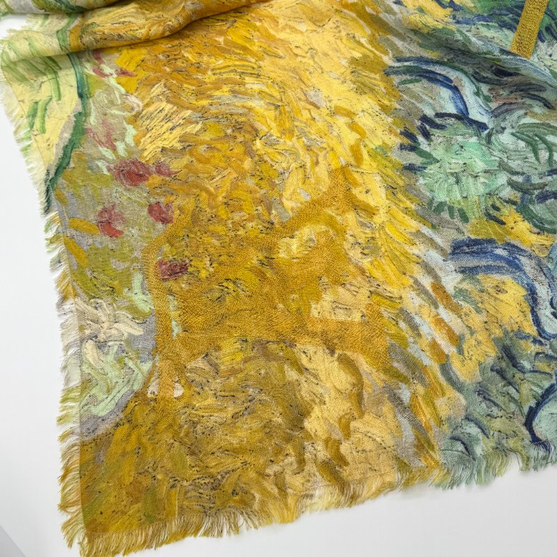LOUIS VUITTON 路易威登 x 梵谷 麥田與柏樹Wheat Field with Cypresses 刺繡Logo 140cm 大方巾 圍巾 披肩 掛畫-3