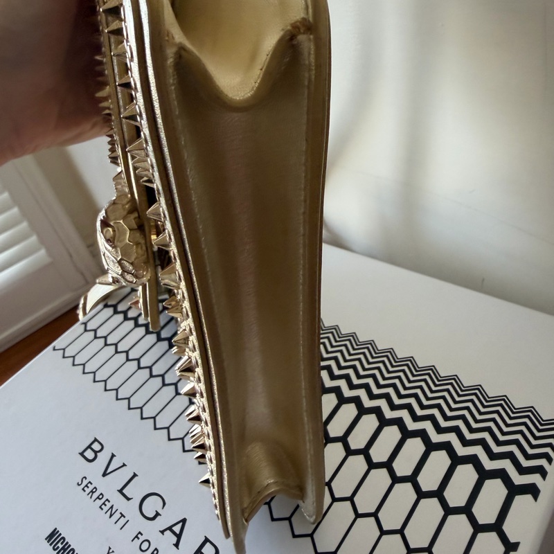 Bvlgari 限量金色卯釘包-13