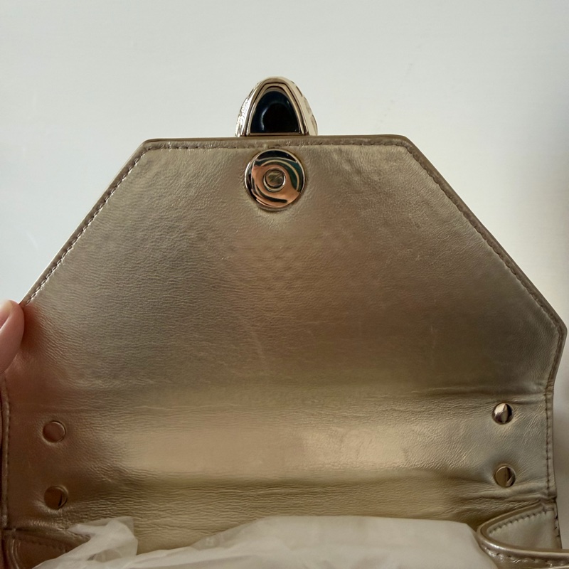Bvlgari 限量金色卯釘包-19
