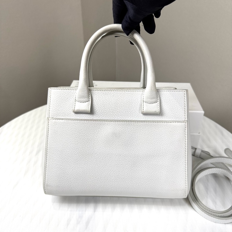 Chanel香奈兒mini托特魚子醬牛皮-1