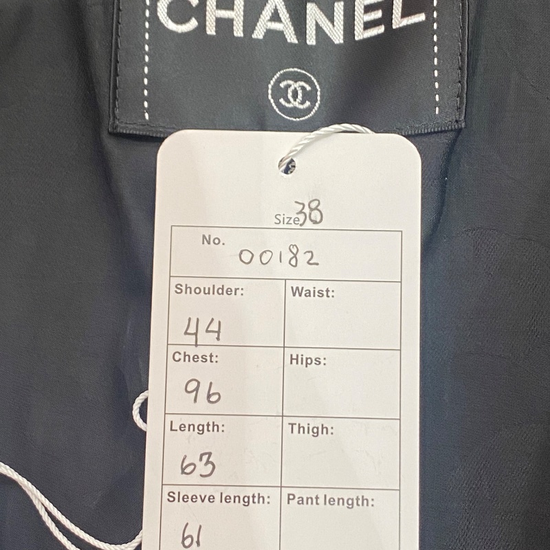 ❤️ CHANEL 經典黑金配色外套-9