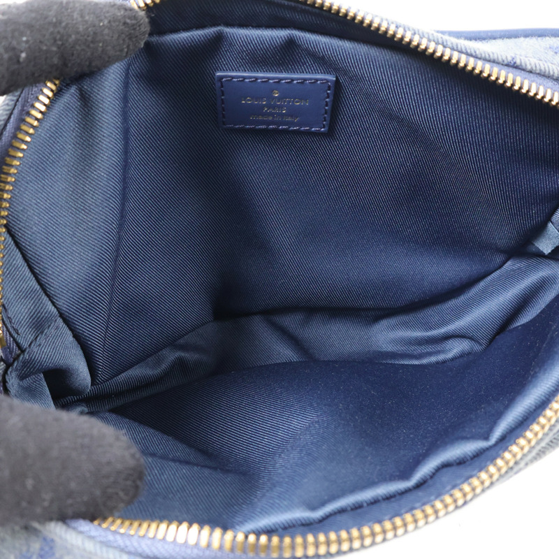 LOUIS VUITTON Monogram Denim Outdoor Bumbag金扣肩背袋-9