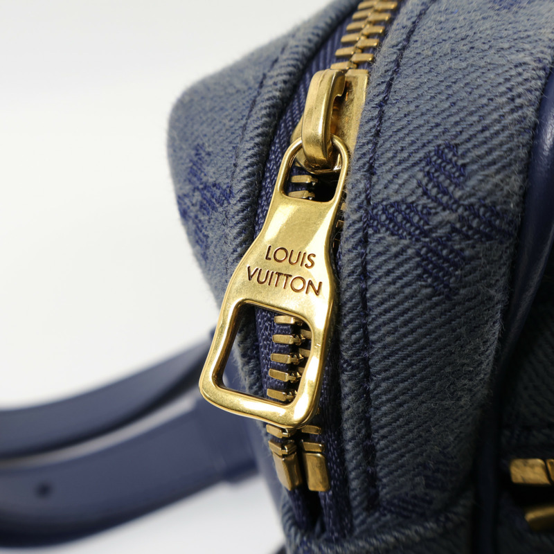LOUIS VUITTON Monogram Denim Outdoor Bumbag金扣肩背袋-12
