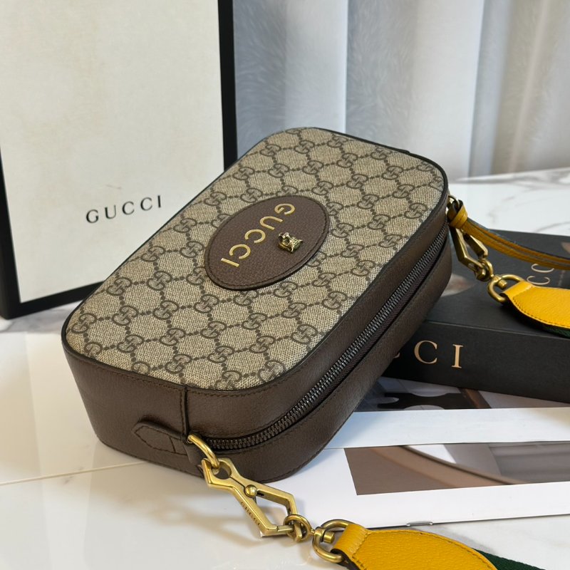 GUCCI Superme虎頭老花相機包-6