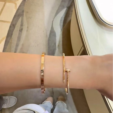 🔥新到：卡地亞/Cartier ⭕️love系列 6鑽窄版18k玫瑰金手鐲 22年全套，尺寸：17號