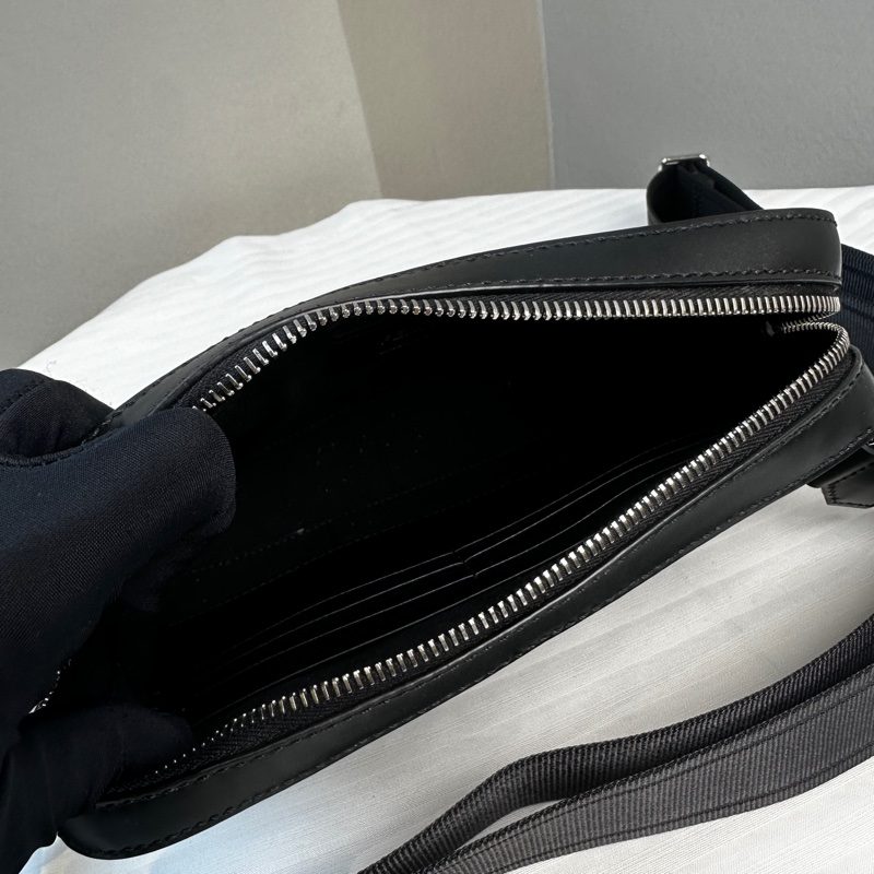 99新 芬迪/Fendi Diagonal Camera Case 男士相機包黑色皮革 22x4.5x15cm-13