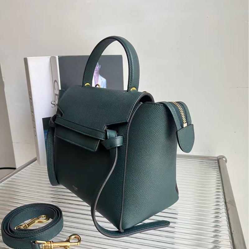 🔥新到：98🆕 Celine 墨綠色鯰魚 belt mirco 中號 單肩手提包，尺寸:24×21，容量大日常通勤，好價幾千🉐-2