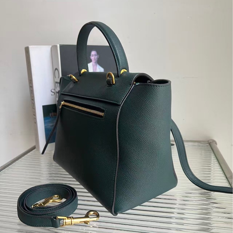 🔥新到：98🆕 Celine 墨綠色鯰魚 belt mirco 中號 單肩手提包，尺寸:24×21，容量大日常通勤，好價幾千🉐-3