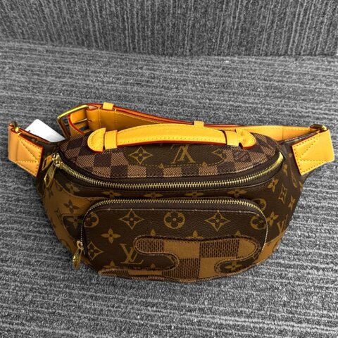 【LOUIS VUITTON LV 路易威登】新款 RUSH BUMBAG DAMIER及MONOGRAM REVERSE貼圖刺繡 腰包(下單前須先私訊)