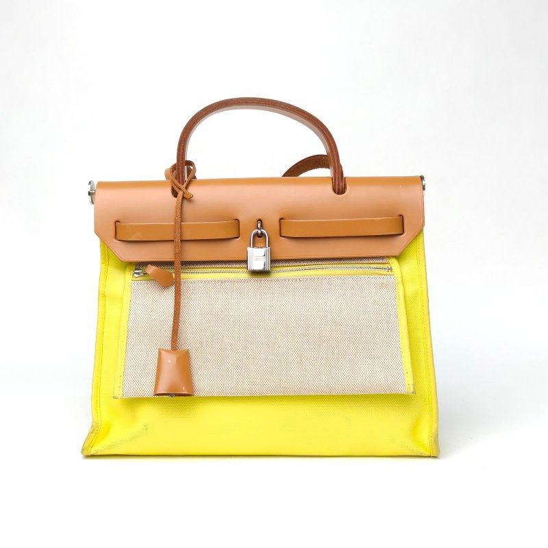 HERMES Herbag31防水帆布9R檸檬黃防水帆布A刻銀扣肩背包-2