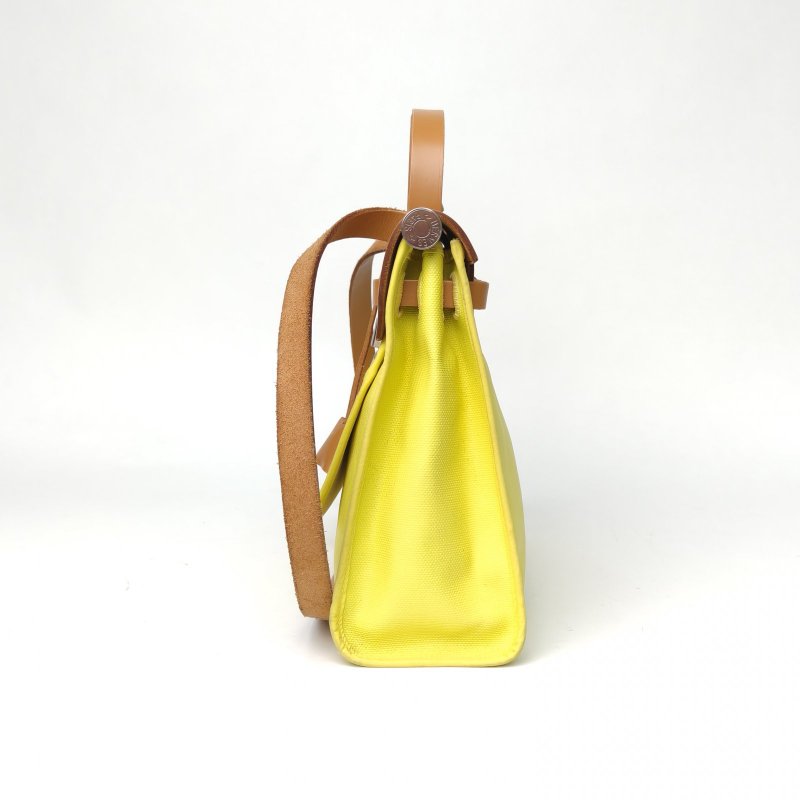 HERMES Herbag31防水帆布9R檸檬黃防水帆布A刻銀扣肩背包-3
