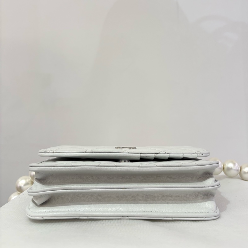 CHANEL白色珍珠造型小款WOC-5