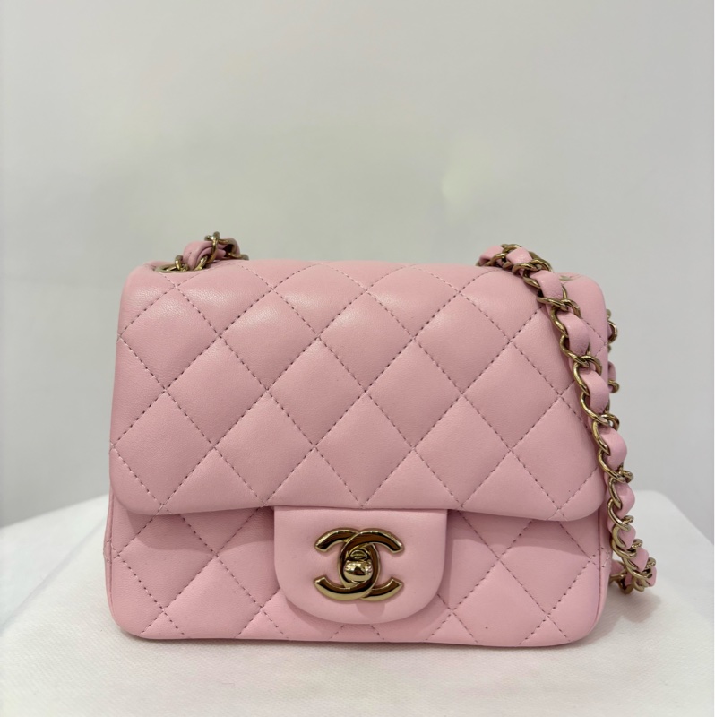 CHANEL粉羊皮淡金釦方胖17cm-0