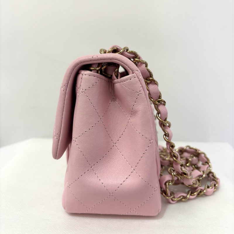 CHANEL粉羊皮淡金釦方胖17cm-3