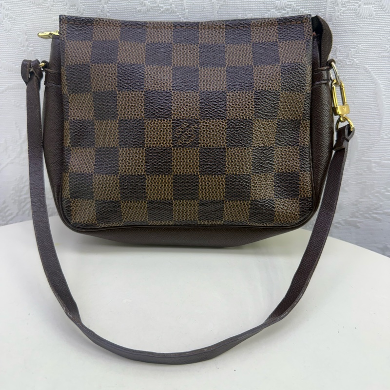 Louis Vuitton Damier Ebene Bag-0