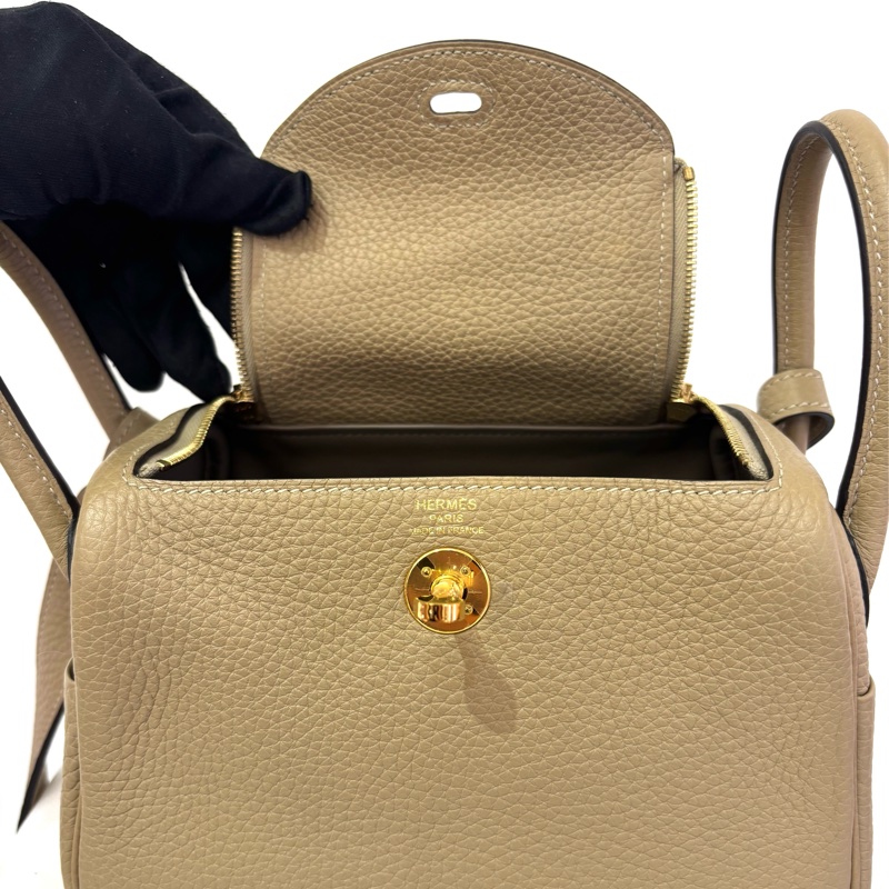HERMES風衣灰金釦TC皮Mini Lindy-5