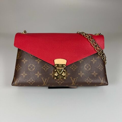 LV M41201 紅皮革拚老花信封包