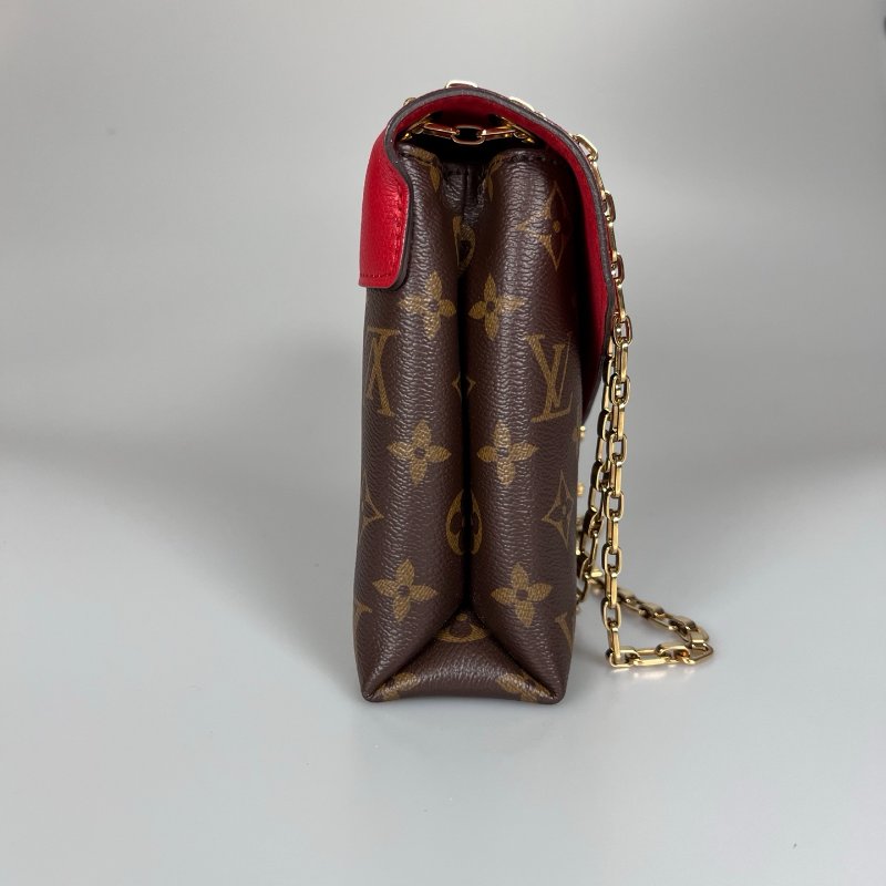 LV M41201 紅皮革拚老花信封包-3