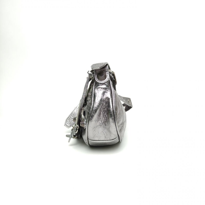 BALENCIAGA LeCagole機車月牙包xs25.9銀色羊皮肩背包-1