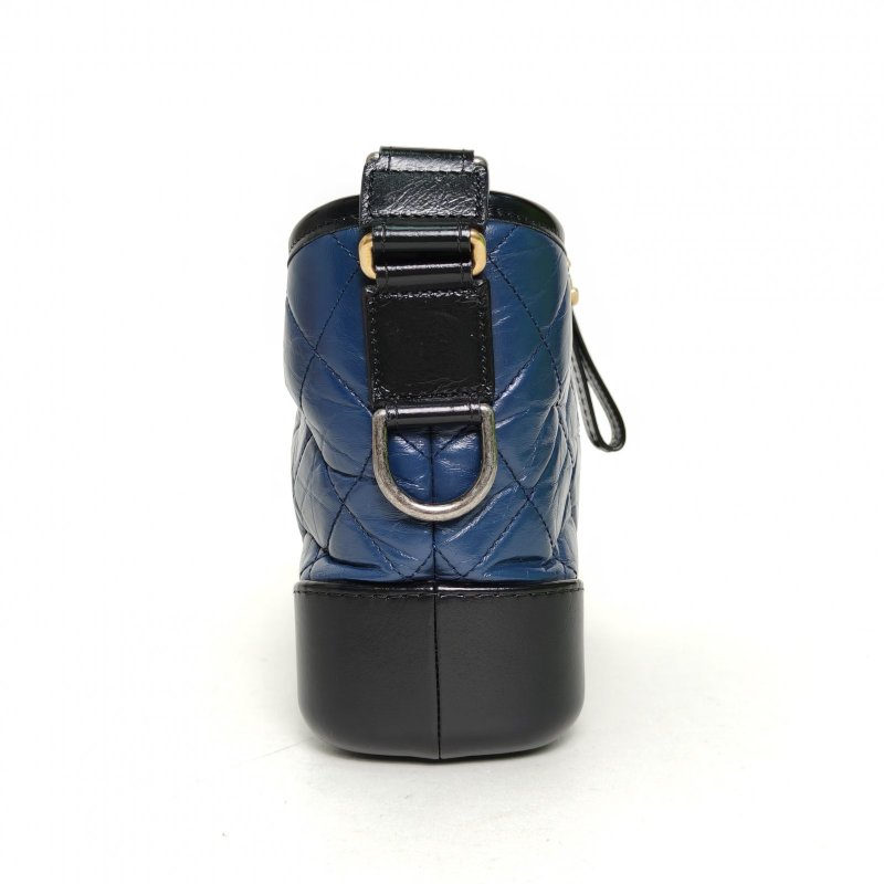 CHANEL GABRIELLE流浪小號20藍色牛皮26開金銀扣黑底肩背包-3