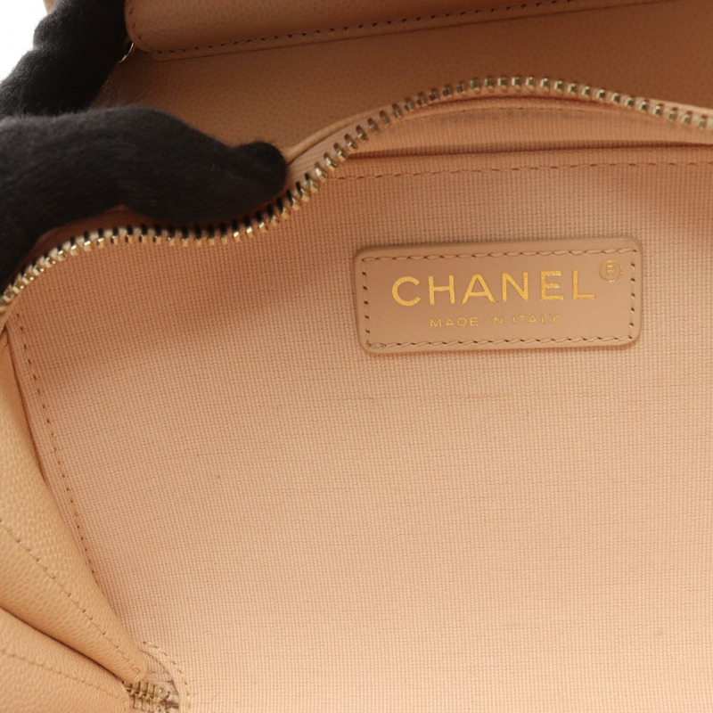 香奈兒 (CHANEL) Matelasse 迷你翻蓋鏈斜背包，小牛皮，米色，金色五金-6