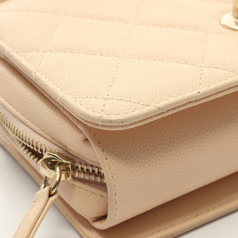 香奈兒 (CHANEL) Matelasse 迷你翻蓋鏈斜背包，小牛皮，米色，金色五金-9