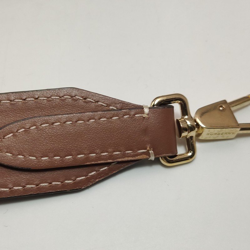 Burberry Pocket中號牛皮明線裝飾字母logo鏤空式手柄單肩包-11