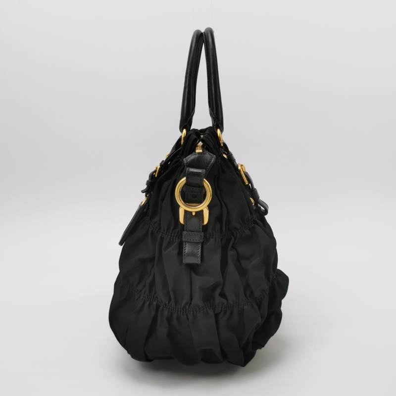 Prada Gaufre羊皮尼龍布字母Logo褶皺褶皺斜挎包單肩包-2