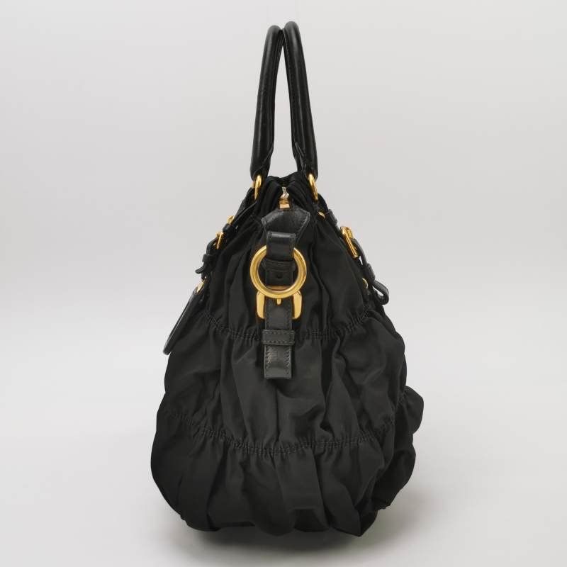 Prada Gaufre羊皮尼龍布字母Logo褶皺褶皺斜挎包單肩包-3