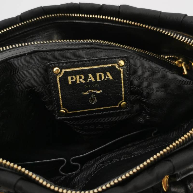 Prada Gaufre羊皮尼龍布字母Logo褶皺褶皺斜挎包單肩包-7