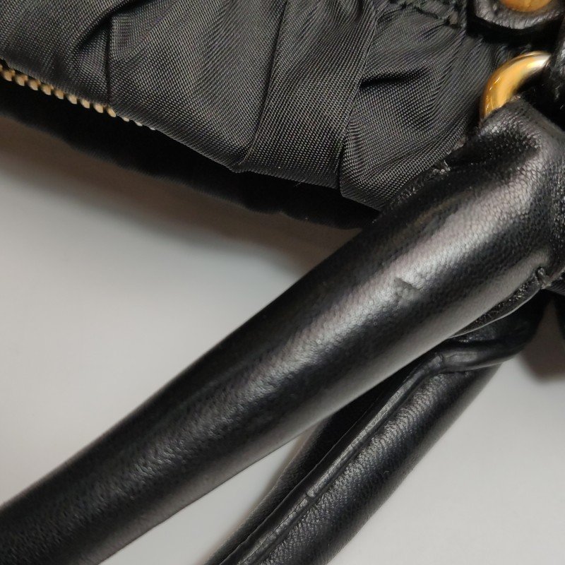 Prada Gaufre羊皮尼龍布字母Logo褶皺褶皺斜挎包單肩包-20