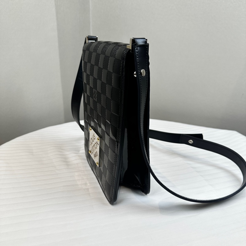 路易威登/Louis Vuitton Damier Vernis Cabaret 棋盤格漆皮單肩斜背两用包黑色 17x5x22cm-2