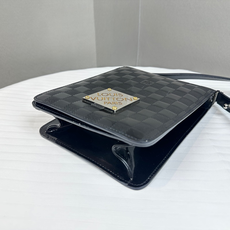 路易威登/Louis Vuitton Damier Vernis Cabaret 棋盤格漆皮單肩斜背两用包黑色 17x5x22cm-13