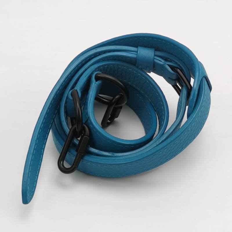 Louis Vuitton(LV)Triangle牛皮純色老花壓紋斜挎包單肩包-8