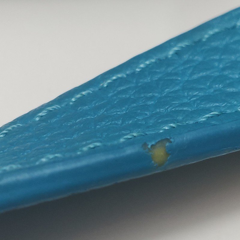 Louis Vuitton(LV)Triangle牛皮純色老花壓紋斜挎包單肩包-19