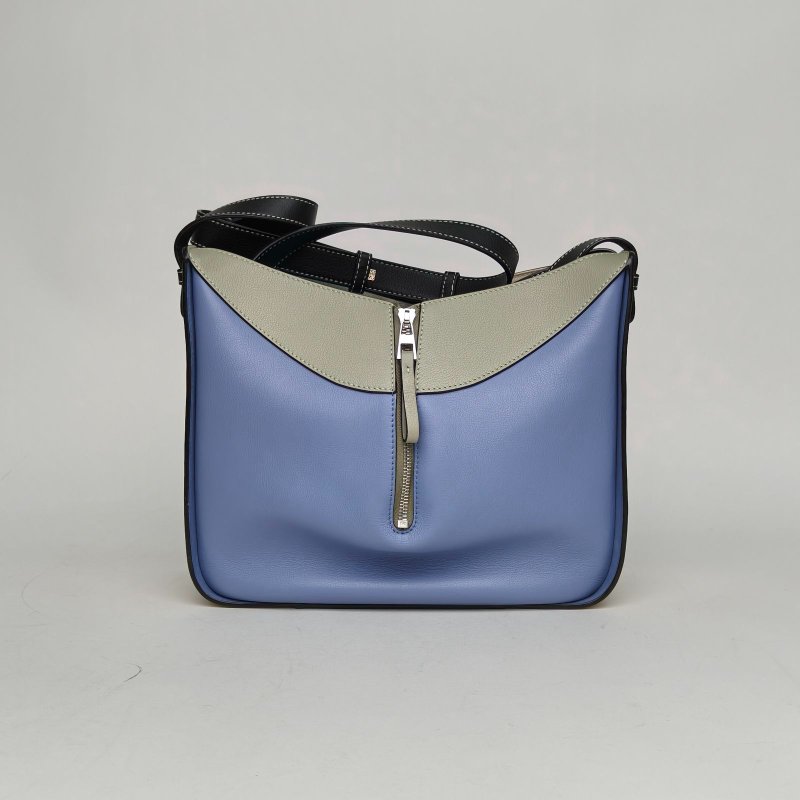 LOEWE Hammock吊床包小號拼色牛皮銀扣肩背包-2