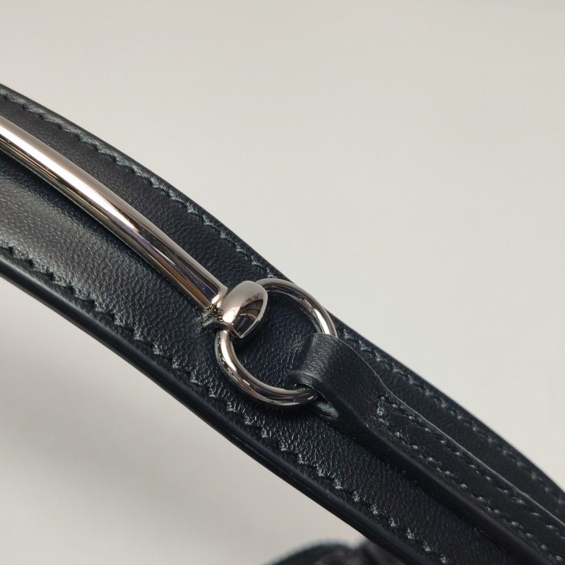 Gucci Horsebit Slim小號羊皮帆布雙G老花拉鏈單肩包 9.8新-11