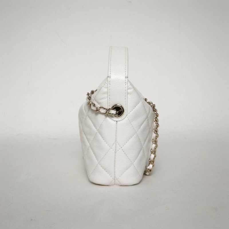 CHANEL 嬉皮HOBO飯盒包25C/16白色荔枝牛皮鐳射標淺金扣菱格紋皮手柄肩背包-3