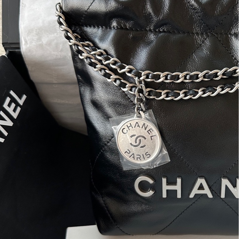 【配件：盒子、防塵袋  💕】Chanel 25C 22bag mini 黑銀 黑色 銀扣 牛皮 手提 單肩 斜挎-4