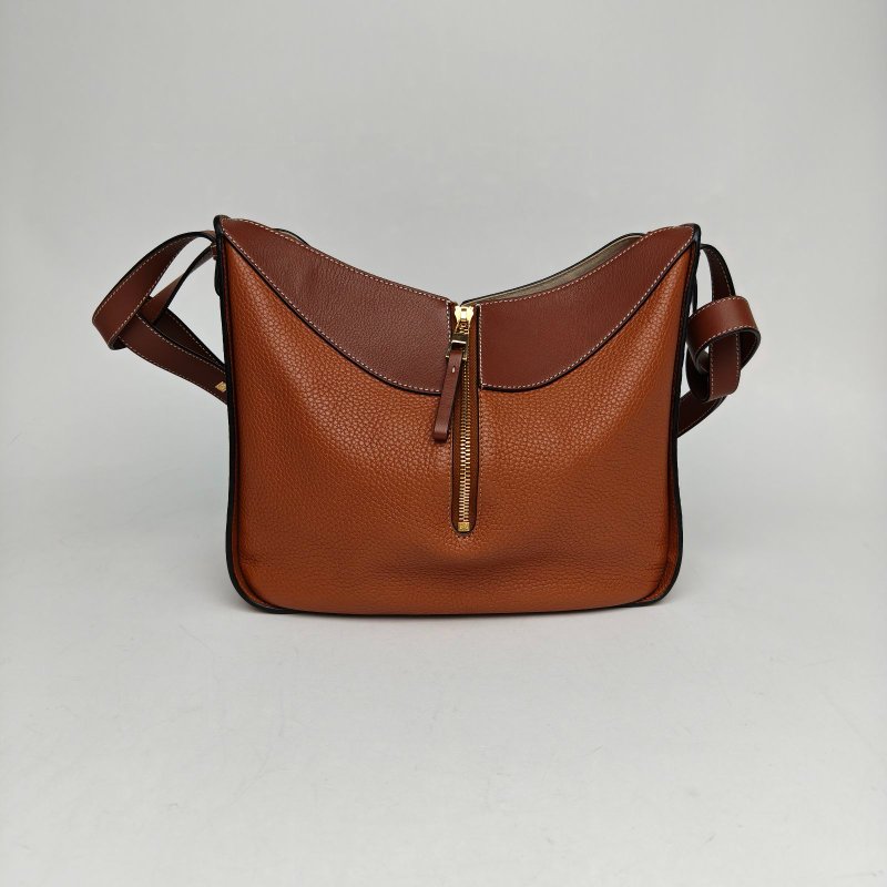 LOEWE Hammock吊床包小號拼色牛皮金扣肩背包-2